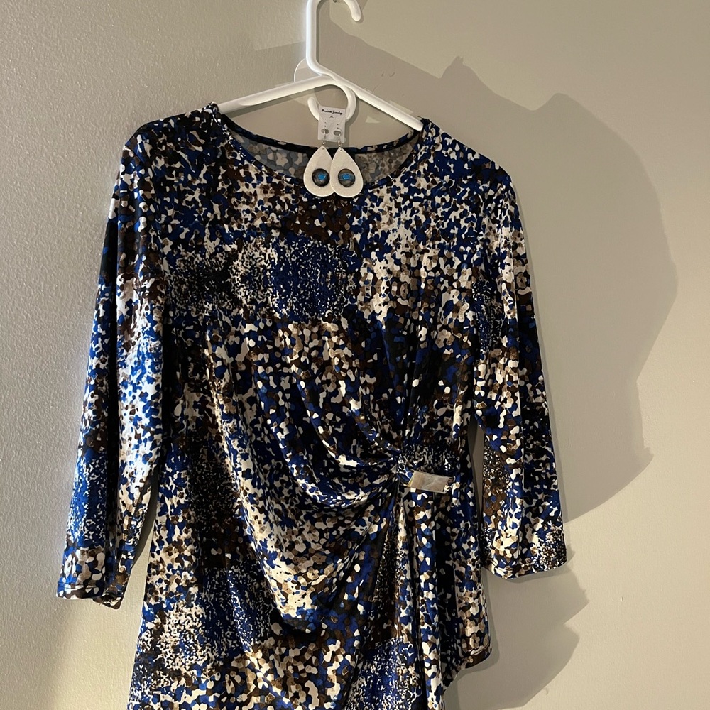 Chic Women's Blue and Black Patterned Blouse